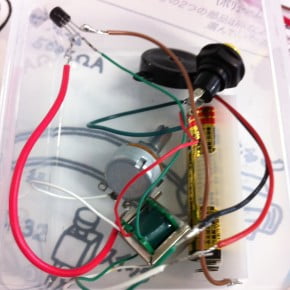 楽しい電子楽器ヨネミンを作ったよ! ぷるぷるしながらハンダづけにも挑戦だ